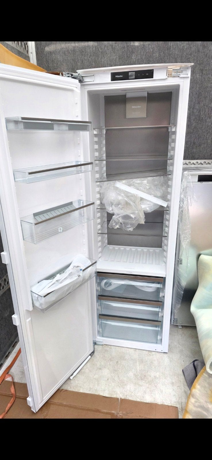 Miele Inbouw Koelkast met PerfectFresh Pro en DynaCool, Zonder vriesvak, 200 liter of meer, 60 cm of meer, Zo goed als nieuw