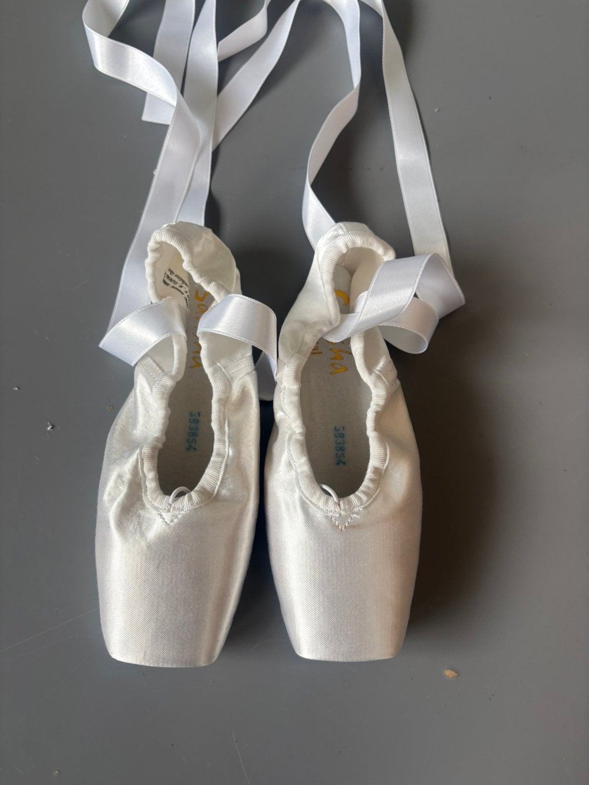 Brocante witte satijnen ballet spitzen met linten 36/37, Ophalen of Verzenden