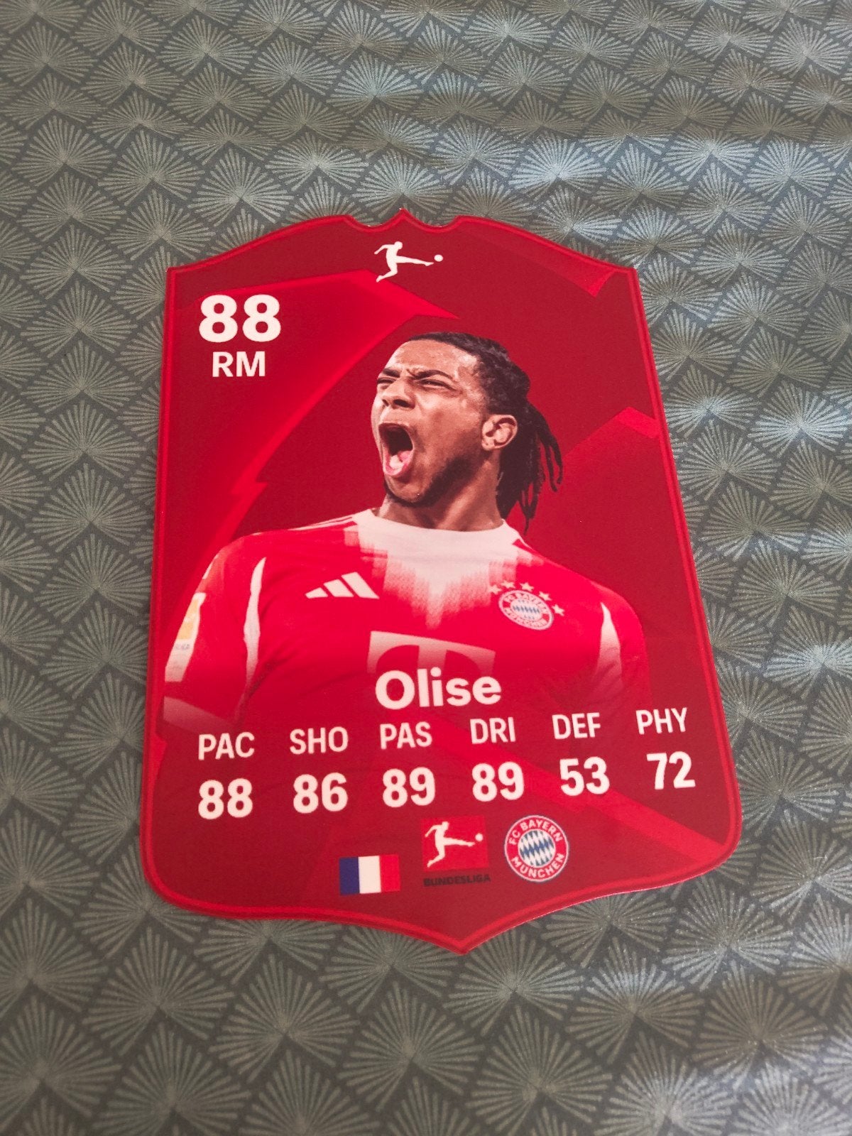 Voetbalkaartje (37cmx25cm) - Olise / Bayern, Hobby en Vrije tijd, Stickers en Plaatjes, Ophalen, Zo goed als nieuw, Plaatje