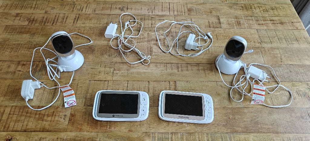 2 x motorola Babyfoon met audio/video/muziek en verhaaltjes, Ophalen of Verzenden, Gebruikt, Minder dan 100 meter, Camera