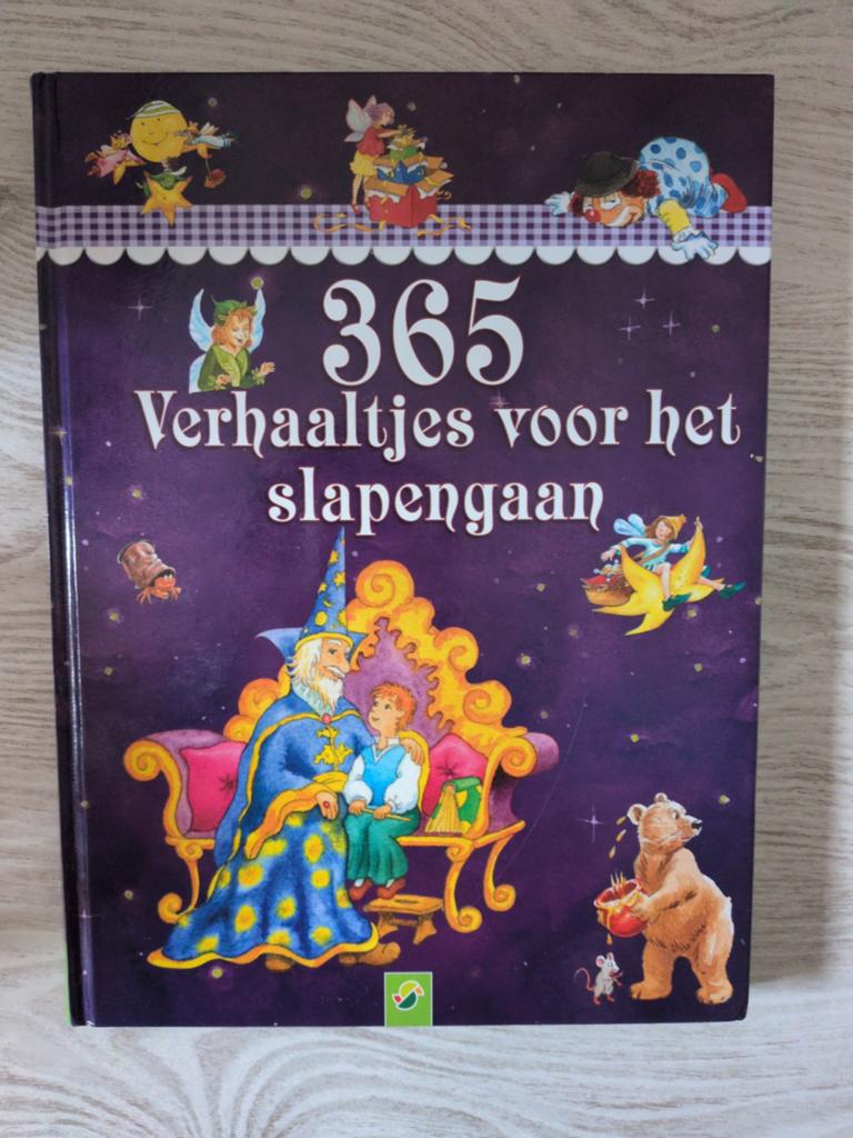 365 verhaaltjes voor het slapengaan, Boeken, Kinderboeken | Kleuters, Ophalen of Verzenden, Zo goed als nieuw, Fictie algemeen