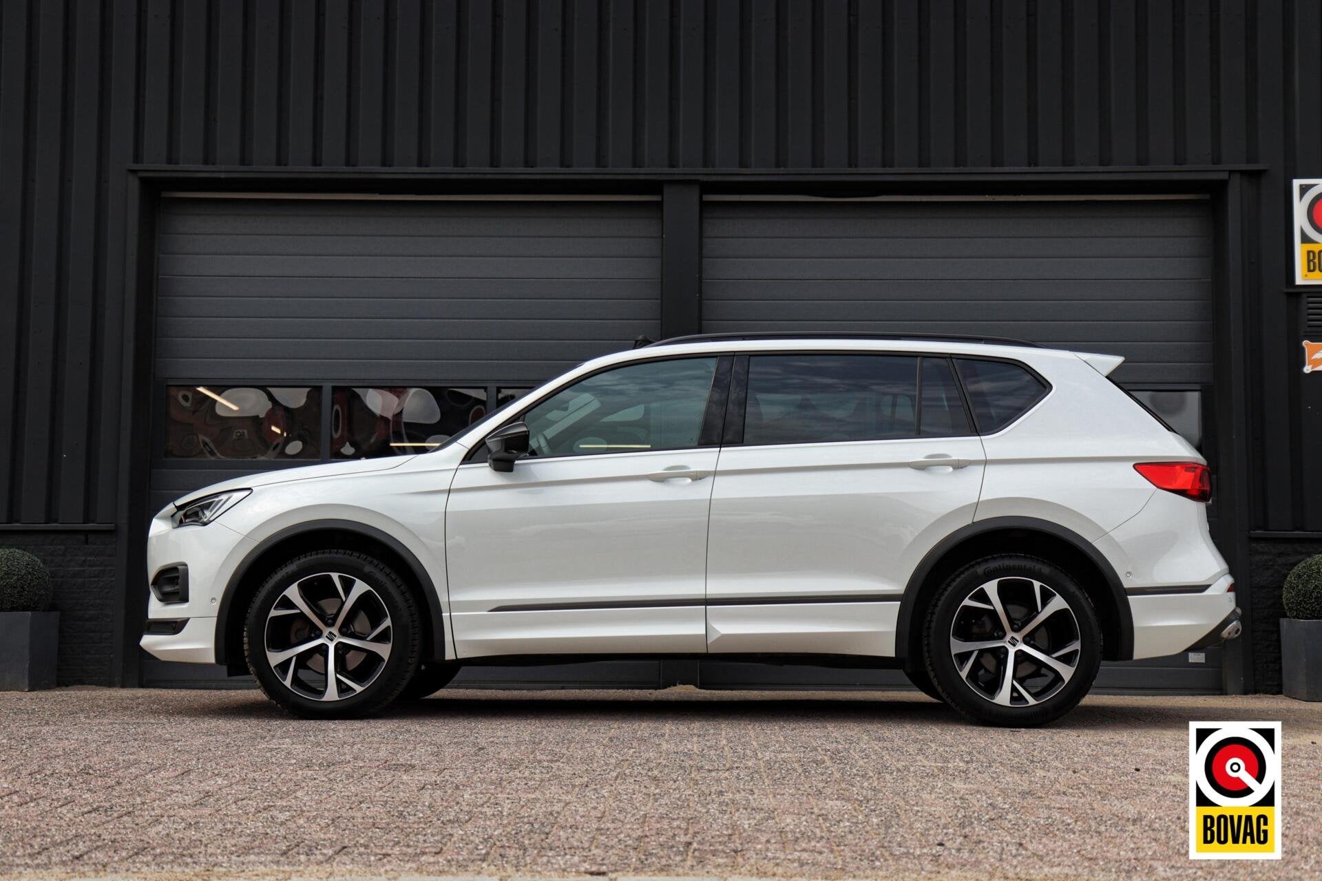 Seat Tarraco 1.5 TSI FR 7P |LED|BEATS|PANODAK|360 CAMERA|KEY, Auto's, Seat, 4 cilinders, 7 stoelen, Wit, 14 km/l