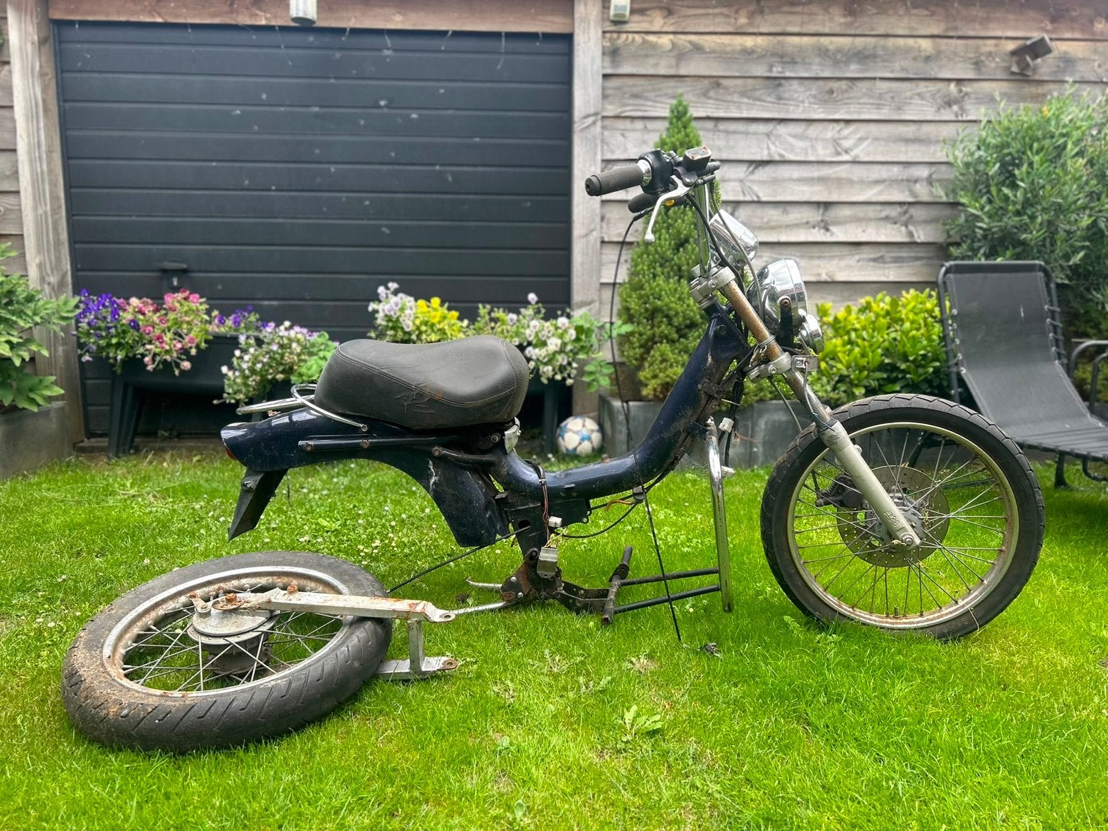 Tomos Revival snor - voor onderdelen of project, Fietsen en Brommers, Brommers | Tomos, Ophalen, Gebruikt, Maximaal 25 km/u, Revival