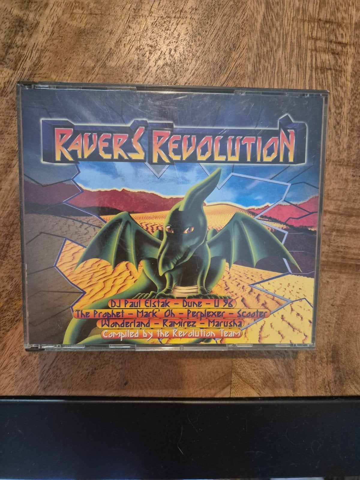 Ravers Revolution CD - Dance, Hardcore, Techno (1995), Cd's en Dvd's, Gebruikt, Dance, Ophalen of Verzenden, Inclusief boekje
