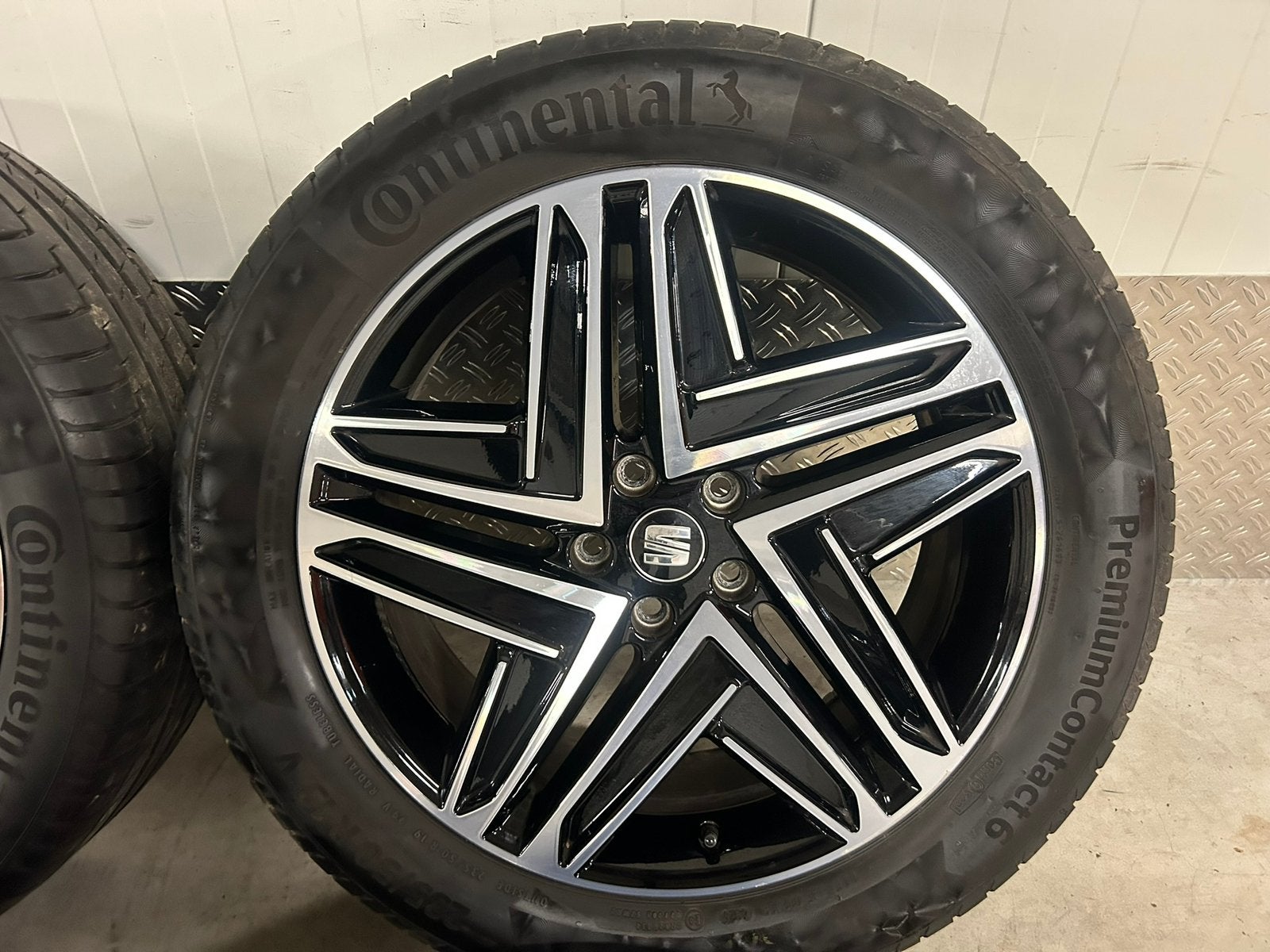 Originele SEAT Tarraco FR 19 inch 5x112 zomer 235/50/19, SEAT, Gebruikt, Banden en Velgen, 235 mm