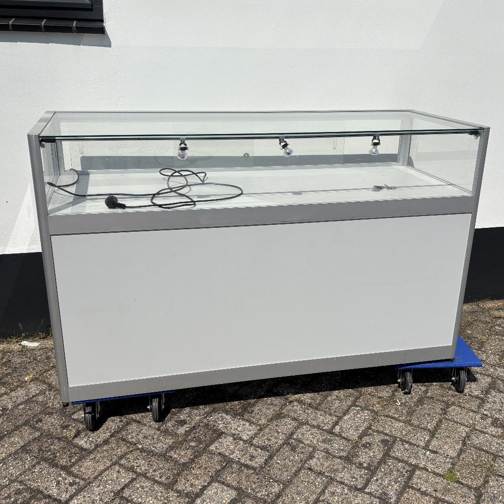 Museum Vitrine - Glazen toonbank, Antiek en Kunst, Ophalen