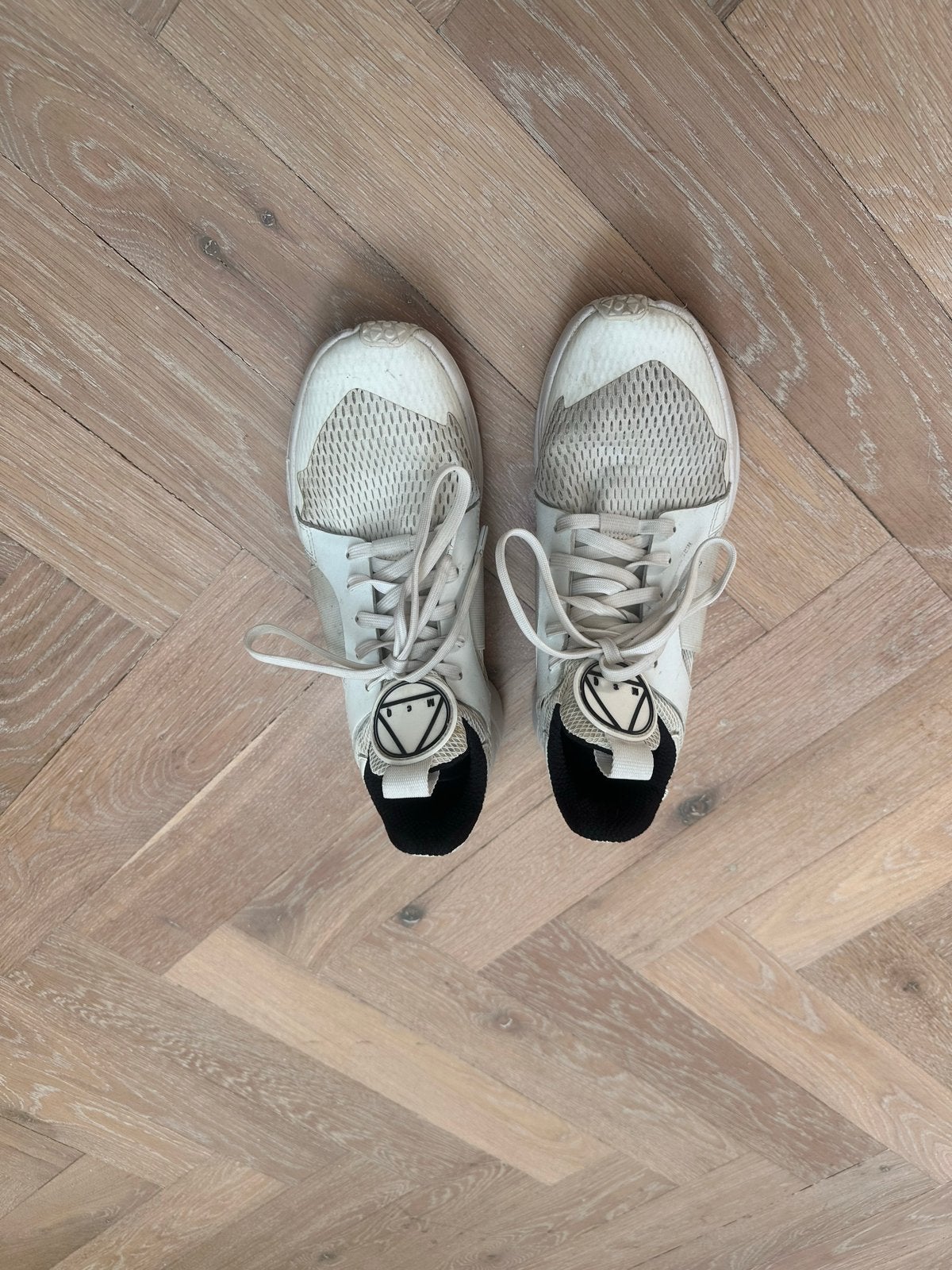 MCQ Witte Sneakers - Maat 43, Ophalen of Verzenden, Gedragen, Wit, Sneakers of Gympen