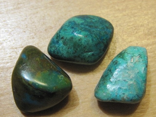 ede. 2x 3 aparte edelstenen CHRYSOCOLLA (9), Sieraden, Tassen en Uiterlijk, Edelstenen, Nieuw, Verzenden