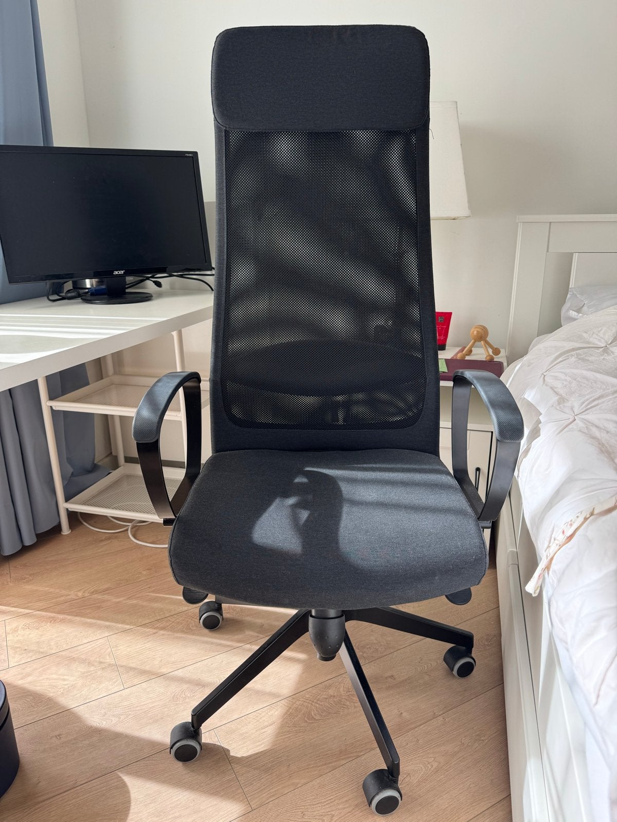 IKEA MARKUS Bureaustoel - Zo goed als nieuw, Huis en Inrichting, Bureaustoelen, Ophalen, Zo goed als nieuw, Grijs, Bureaustoel