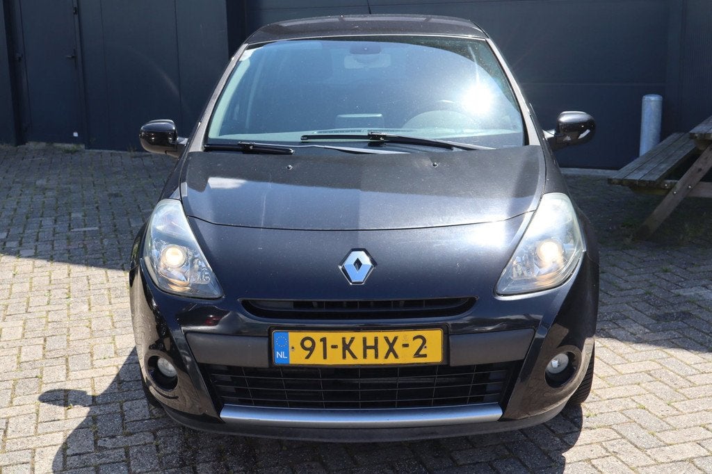 Renault Clio 1.2 TCe Sélection Business Sport, Voorwielaandrijving, Gebruikt, 4 cilinders, Origineel Nederlands