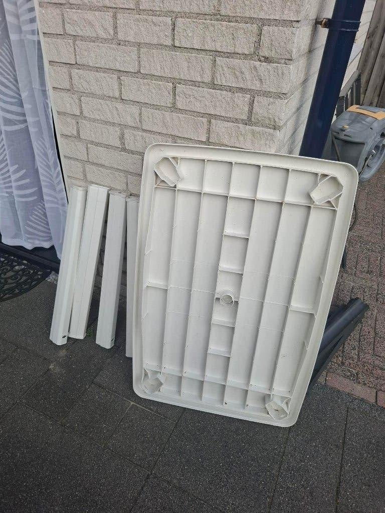 T.K. camping tafel, wit, 101x70, Ophalen, Gebruikt, Campingtafel