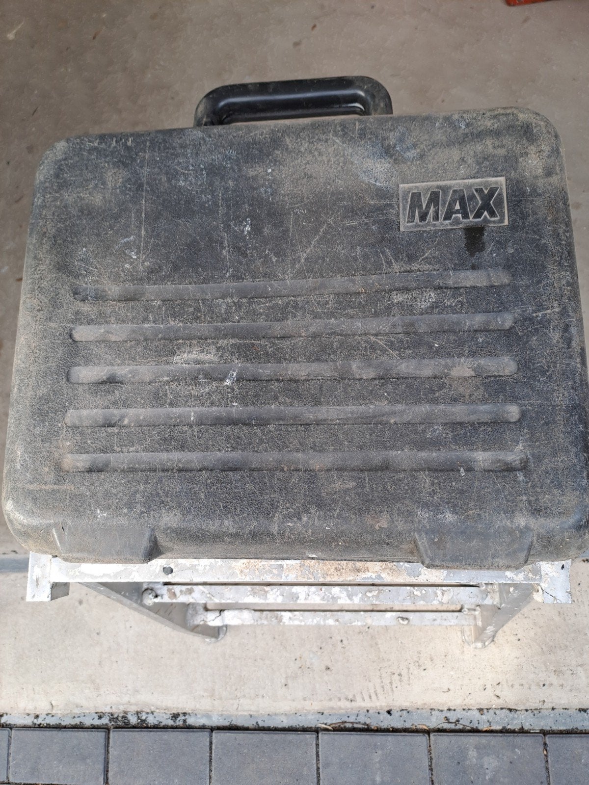 Max bandschroefmachine, Ophalen of Verzenden, Gebruikt, Minder dan 400 watt, Boor- en Schroefmachine