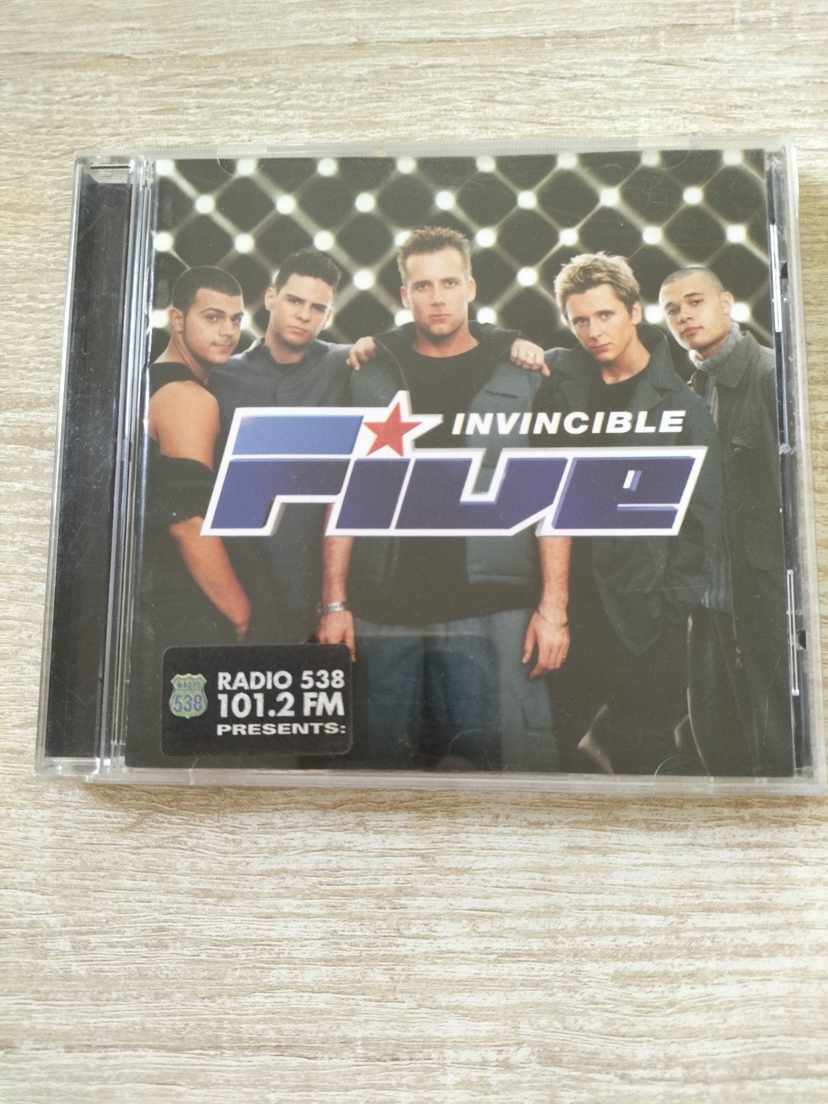 Five - invincible, Ophalen of Verzenden