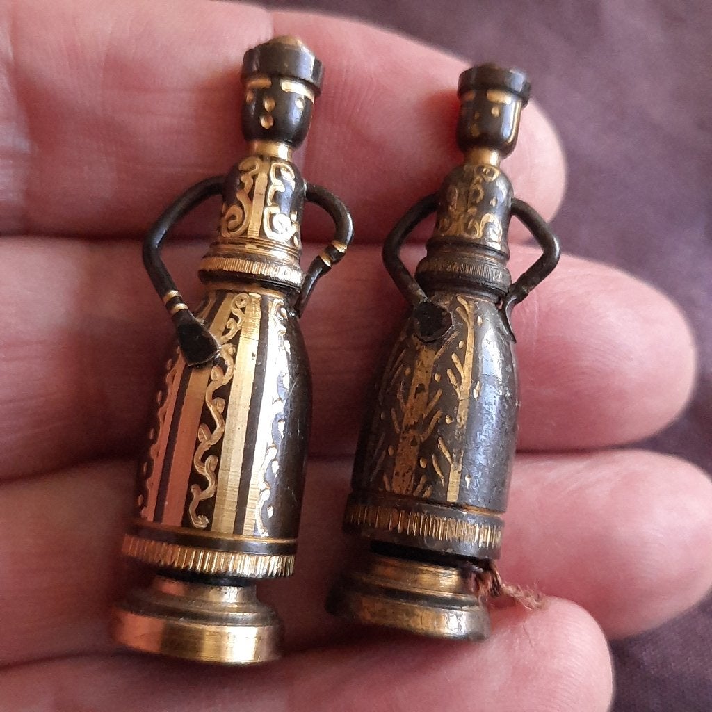Israël: Drie Oude Beeldjes Hans Teppich, Verzenden, Zwart, 5 cm, Overige herkomsten