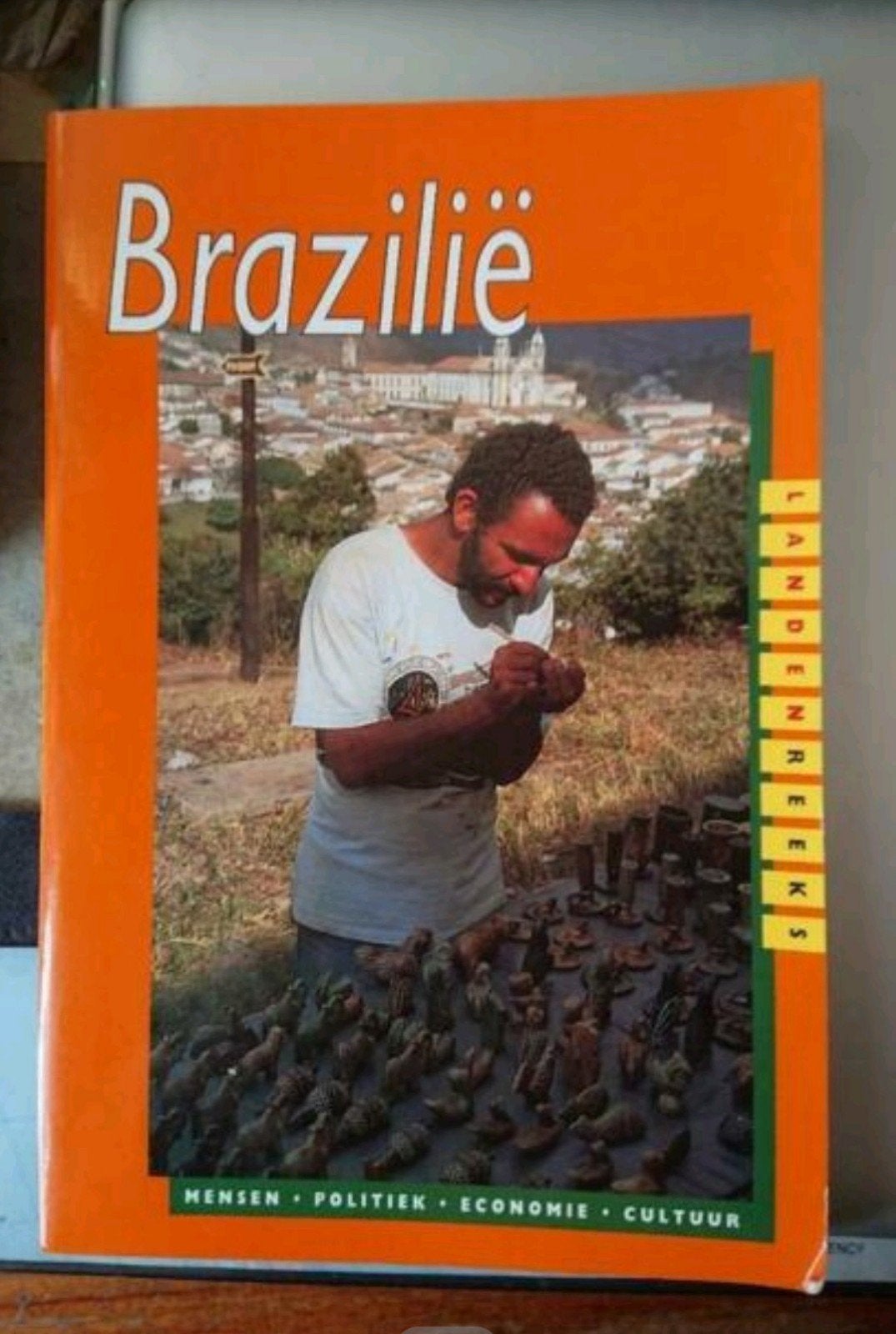 Brazilië Landenreeka over mensen, politiek, economie+cultuur, Ophalen of Verzenden, Zo goed als nieuw, Zuid-Amerika