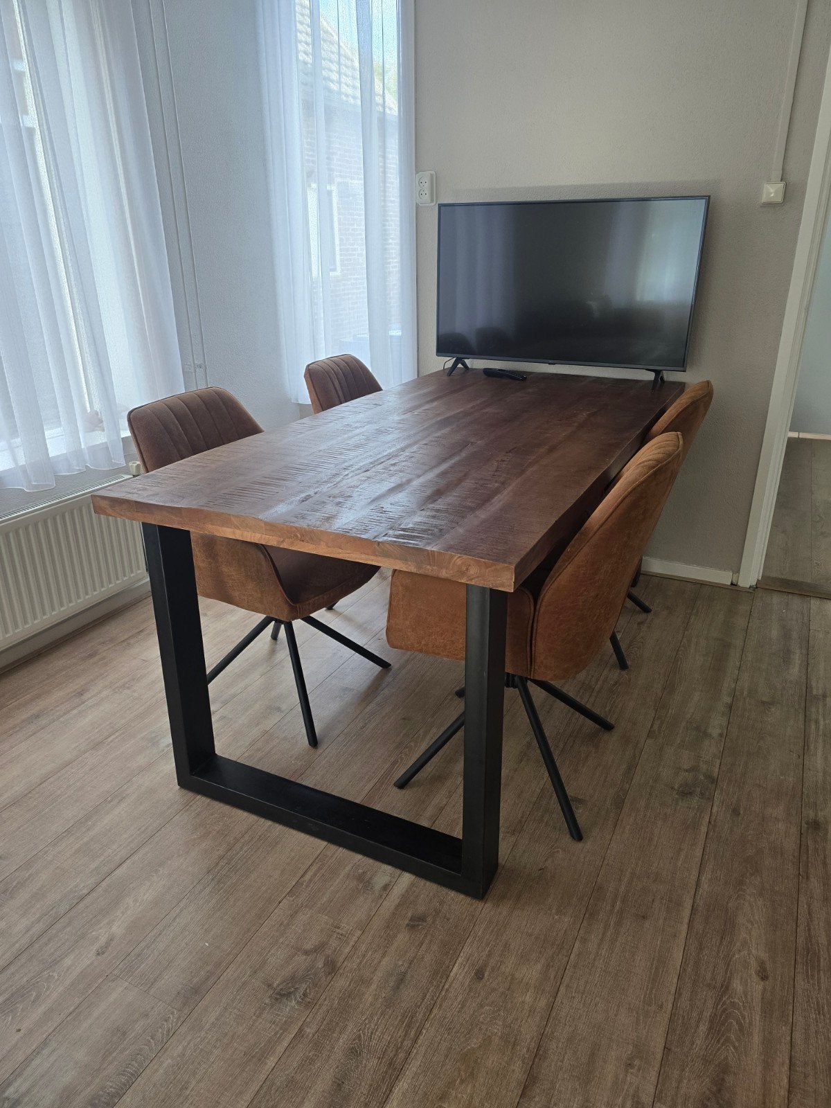 Eet tafel met 4 stoelen, Huis en Inrichting, Ophalen, 50 tot 100 cm, Zo goed als nieuw, 150 tot 200 cm