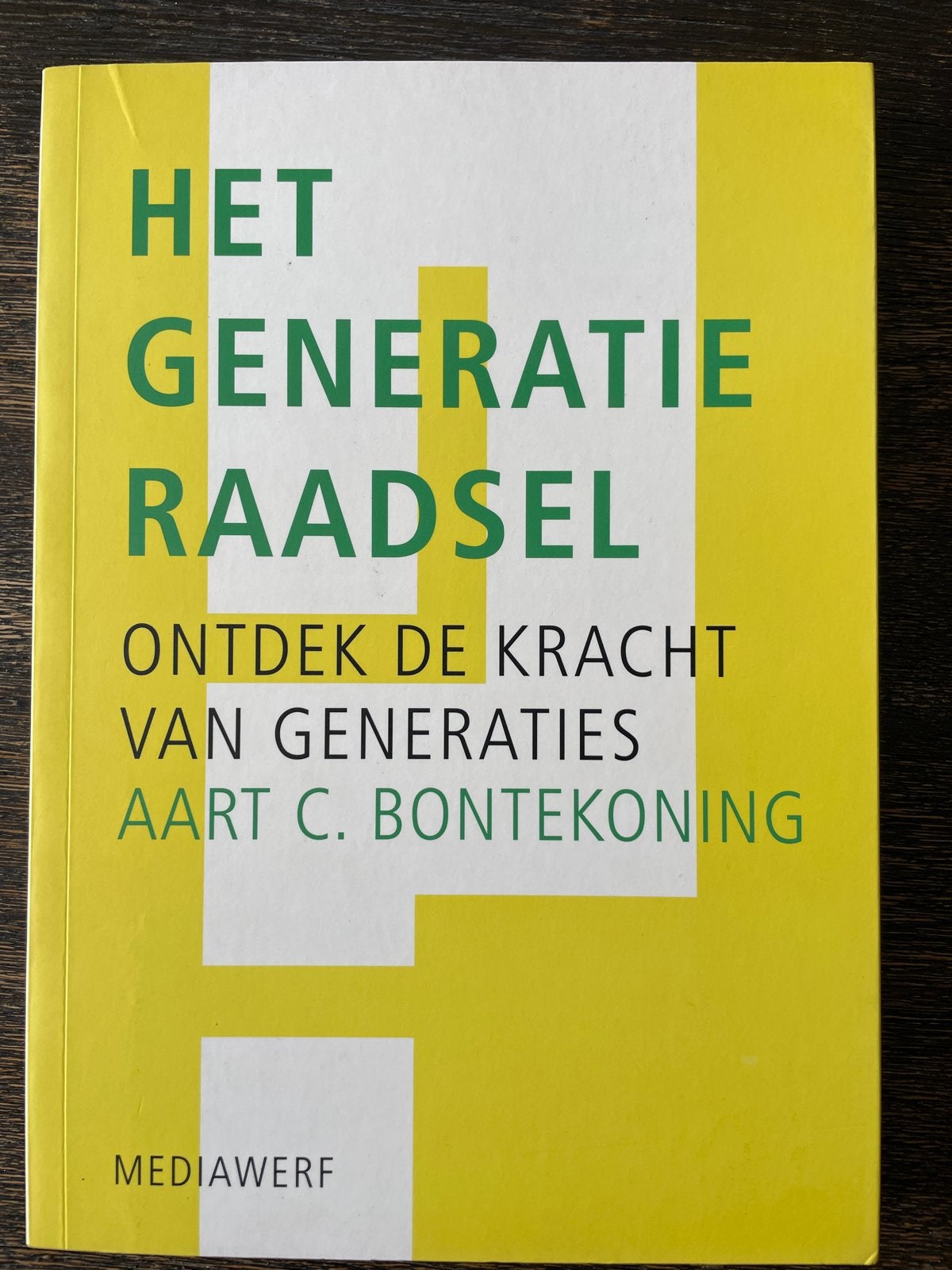 Het Generatie Raadsel - Aart C. Bontekoning, Ophalen of Verzenden, Zo goed als nieuw, Nederland