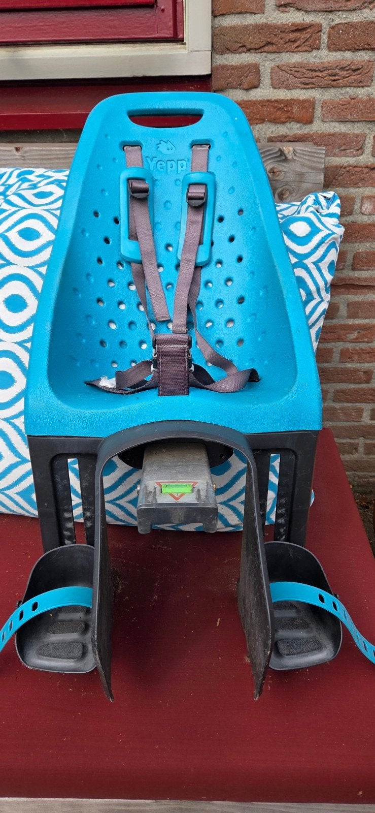 Yepp kinderzitje achter met adapter tot 22 kg, Ophalen