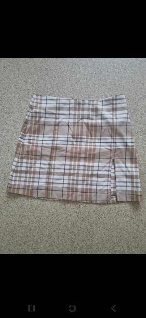 Geruite mini-rok met split - Distrikt Nørrebro, Kleding | Dames, Rokken, Zo goed als nieuw, Maat 38/40 (M), Bruin, Boven de knie