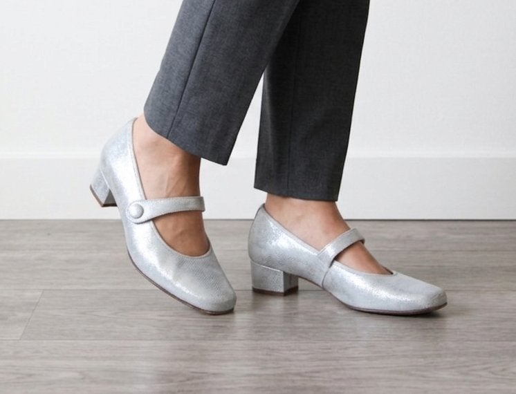 Hassia - prachtige pumps in zilverkleur - maat 7 = 40,5, Kleding | Dames, Schoenen, Hassia, Schoenen met lage hakken, Verzenden