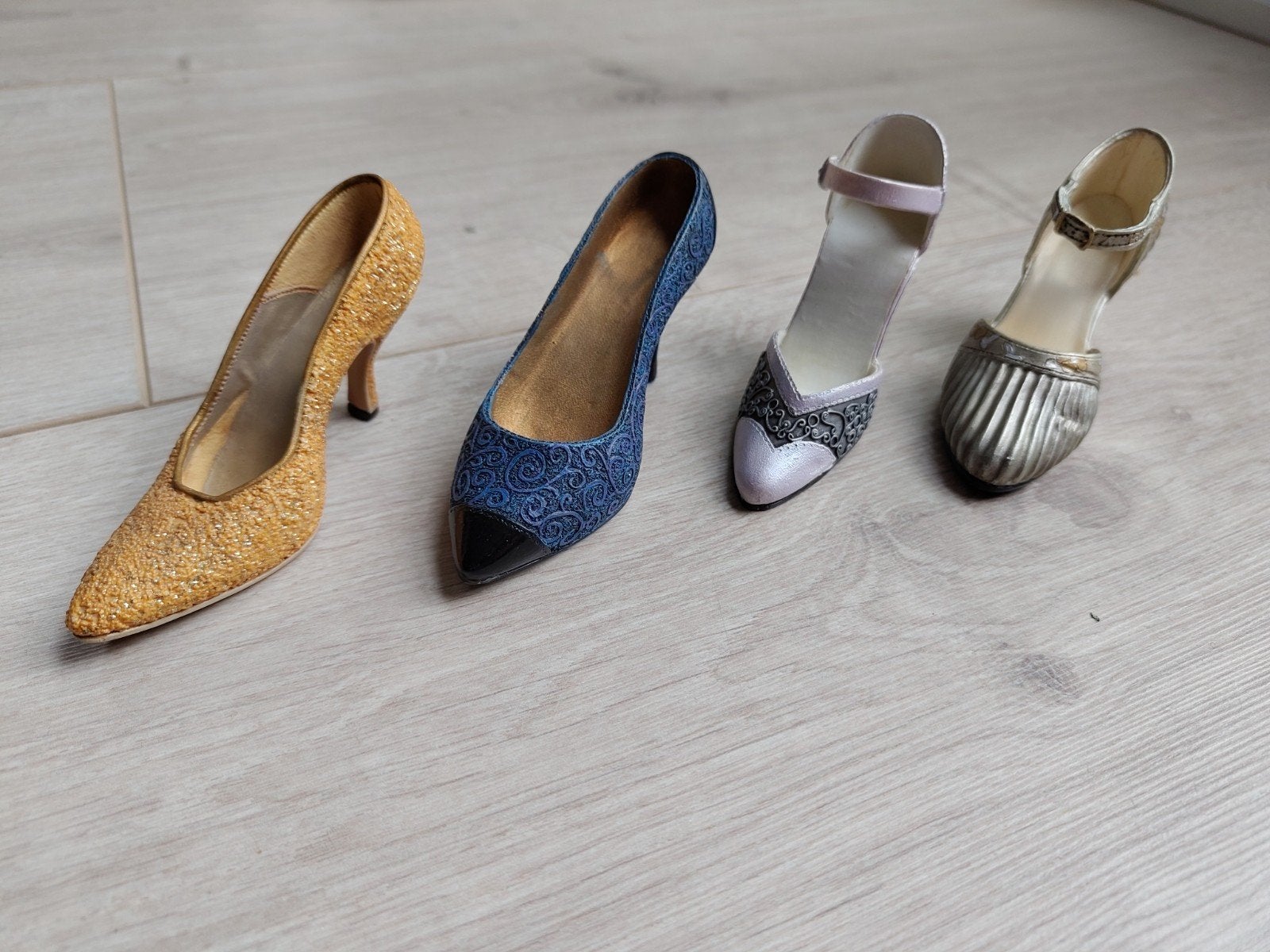 Just the right shoe, Ophalen, Zo goed als nieuw, Overige typen