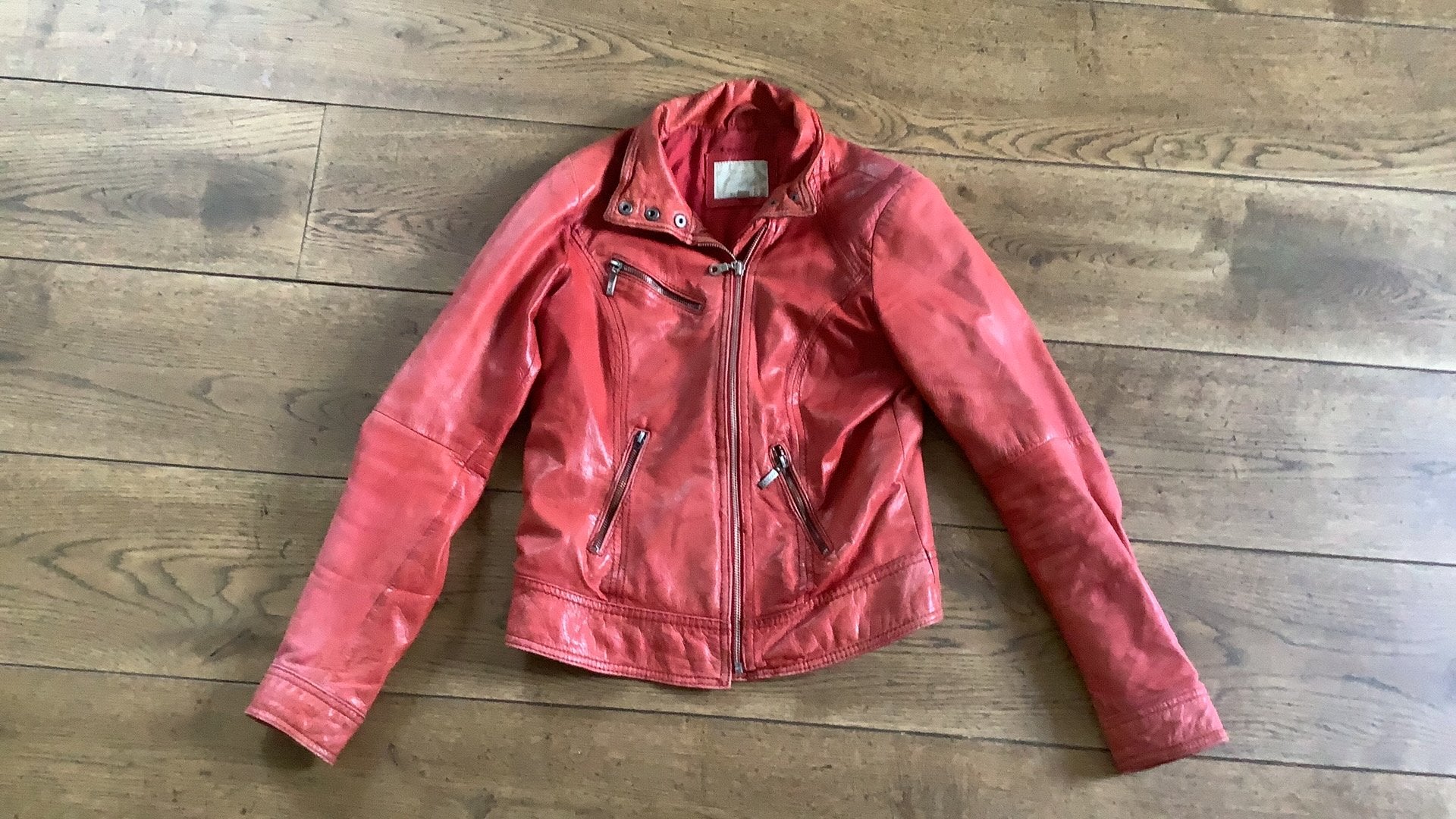 Echt leren jasje rood M bershka, Kleding | Dames, Ophalen of Verzenden, Gedragen, Maat 38/40 (M), Rood