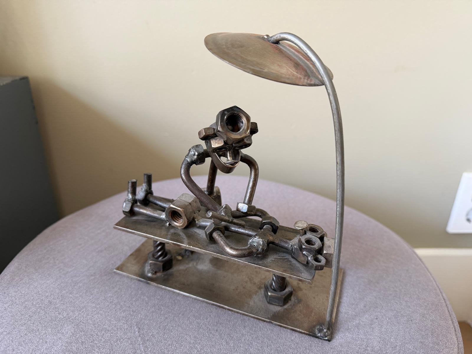 Unieke metalen sculptuur: Chirurg aan het werk, Antiek en Kunst, Ophalen of Verzenden, Beeld, Grijs, Metaal