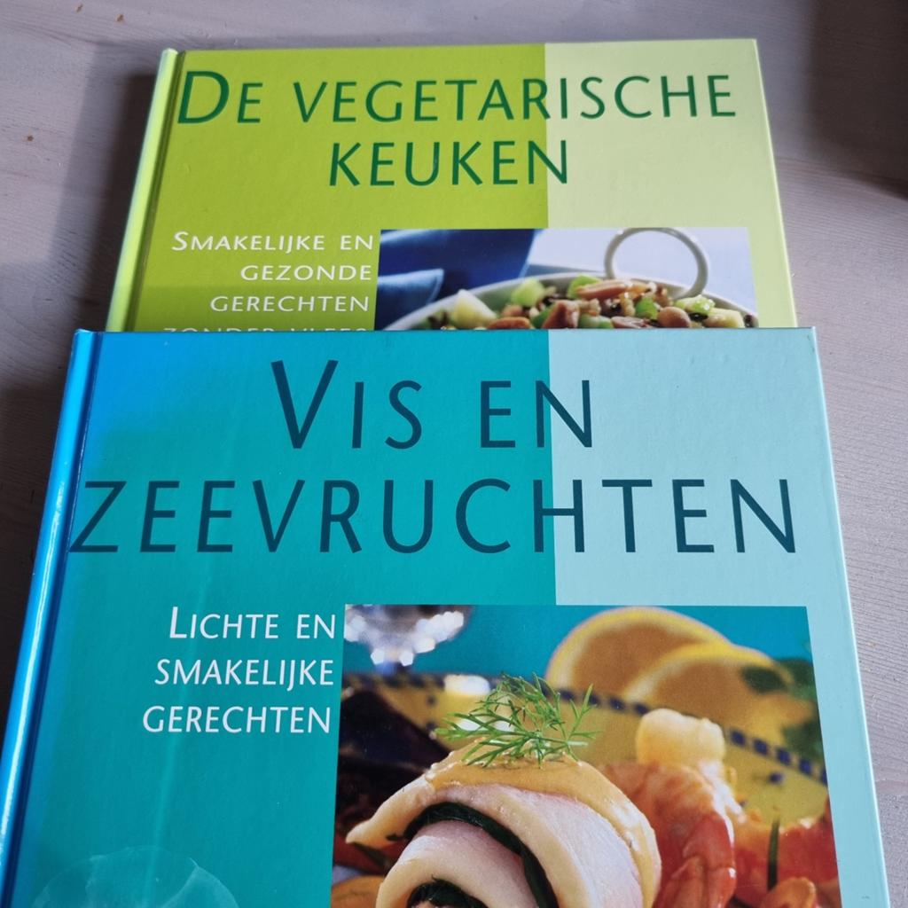 2 kookboeken, vis en vegetarische, Boeken, Gelezen, Gezond koken, Voorgerechten en Soepen, Ophalen of Verzenden