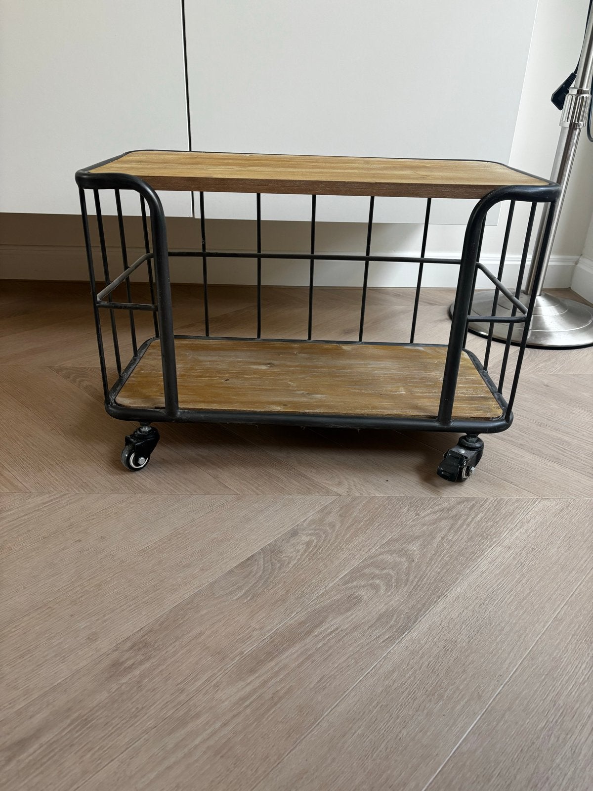 Industriële bijzettafel/trolley met wielen, Ophalen, Zo goed als nieuw