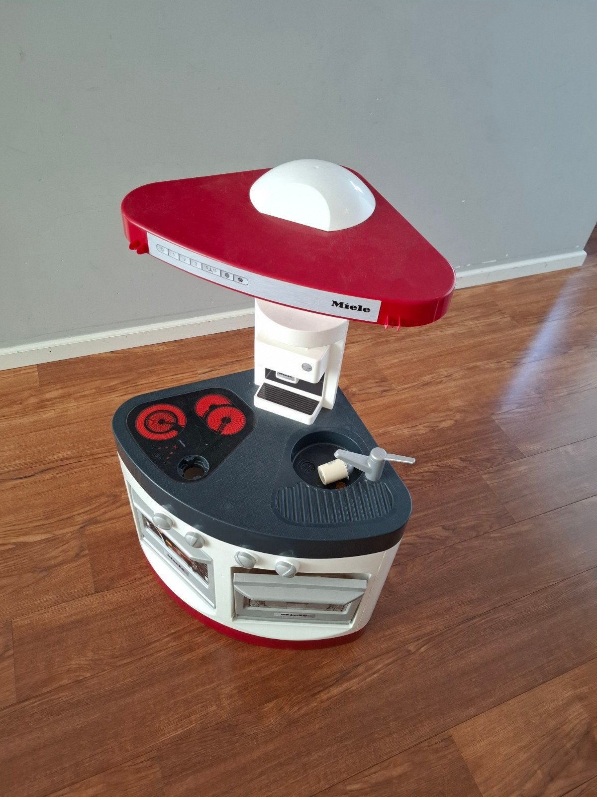 Miele Speelkeuken met Kookplaat en Kraan, Ophalen, Gebruikt, Kunststof, Speelkeuken