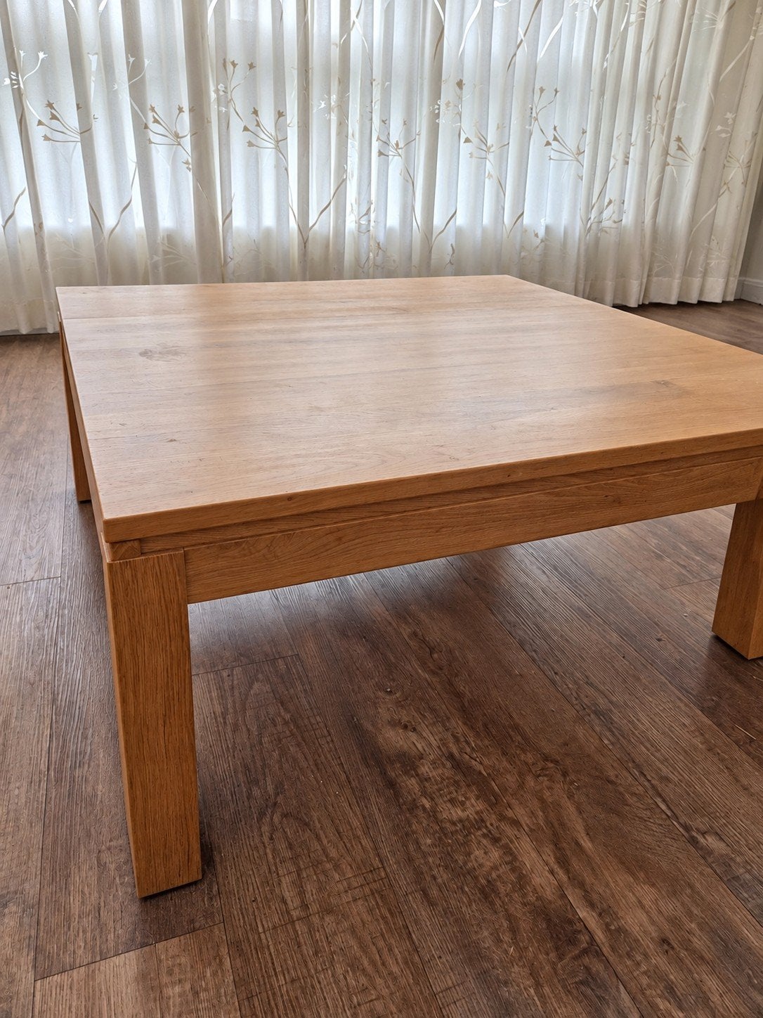 Mooie eiken salontafel – 95 x 95 cm – Vefato-Motké, Ophalen, Gebruikt, Rechthoekig, 50 tot 100 cm