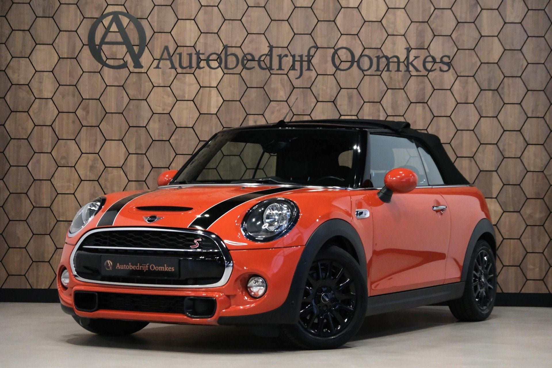 MINI Cabrio 2.0 Cooper S *46.976km* |Sportinterieur/Navigati, Auto's, Stof, Gebruikt, Zwart, 4 stoelen