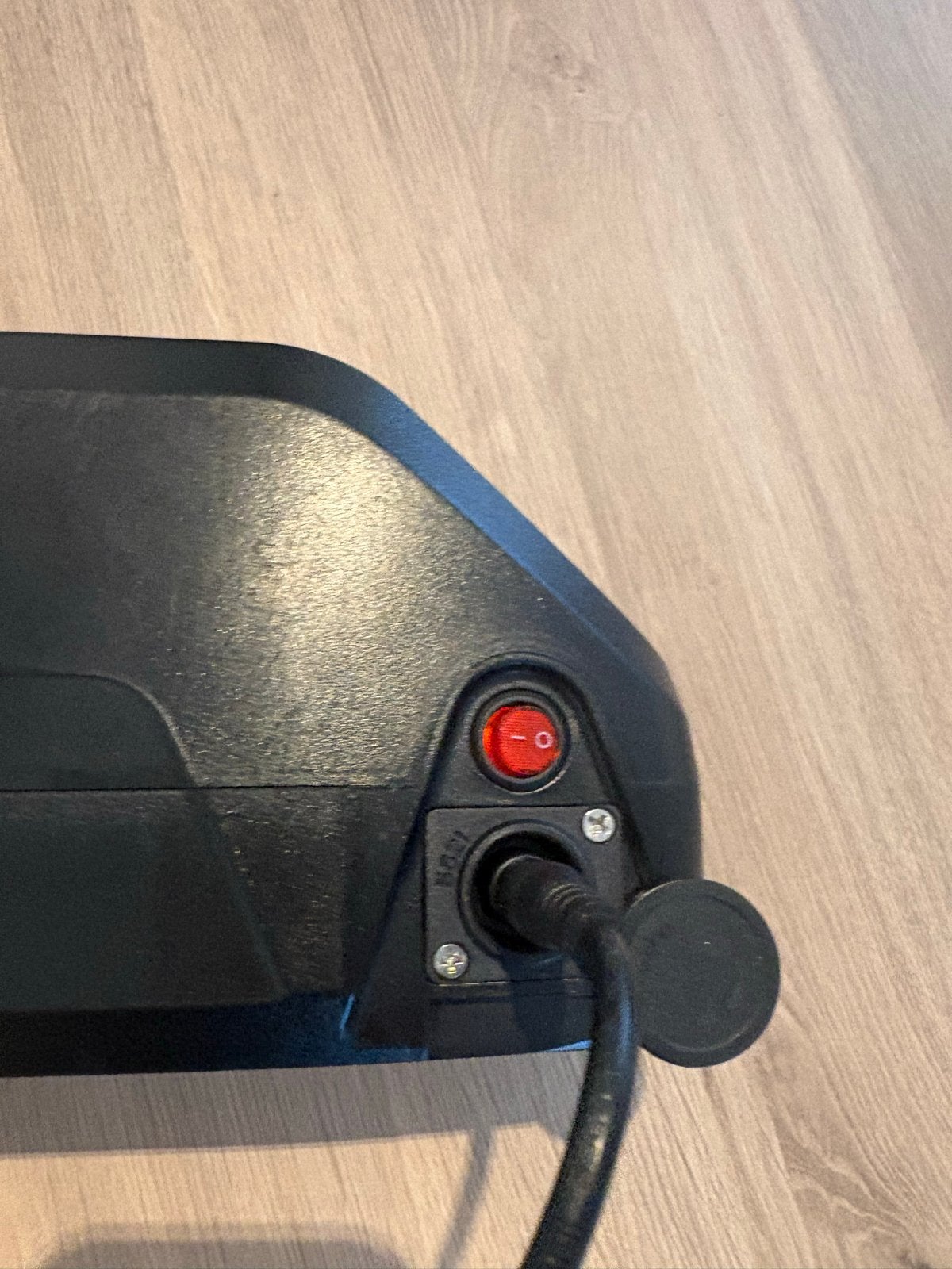 Foto 5 van E-bike accu 36V 10Ah met lader - Zo goed als nieuw