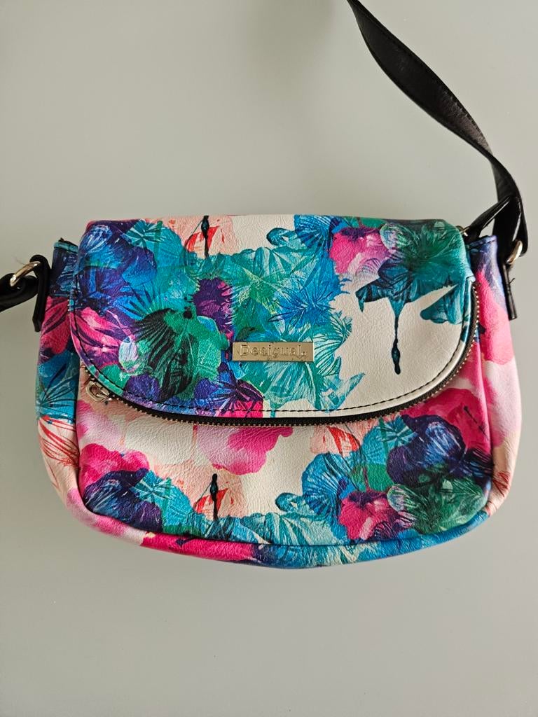 Nieuwe Desigual schoudertas met veel opbergvakjes, Ophalen of Verzenden, Nieuw, Overige kleuren, Overige merken
