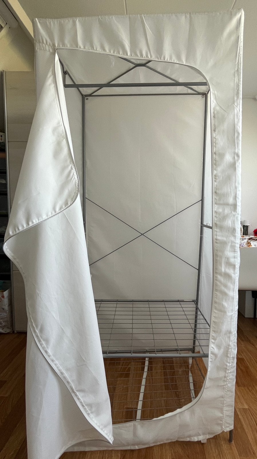 Handige en stofvrije kledingkast, Ophalen, 50 tot 100 cm, Zo goed als nieuw, 150 tot 200 cm