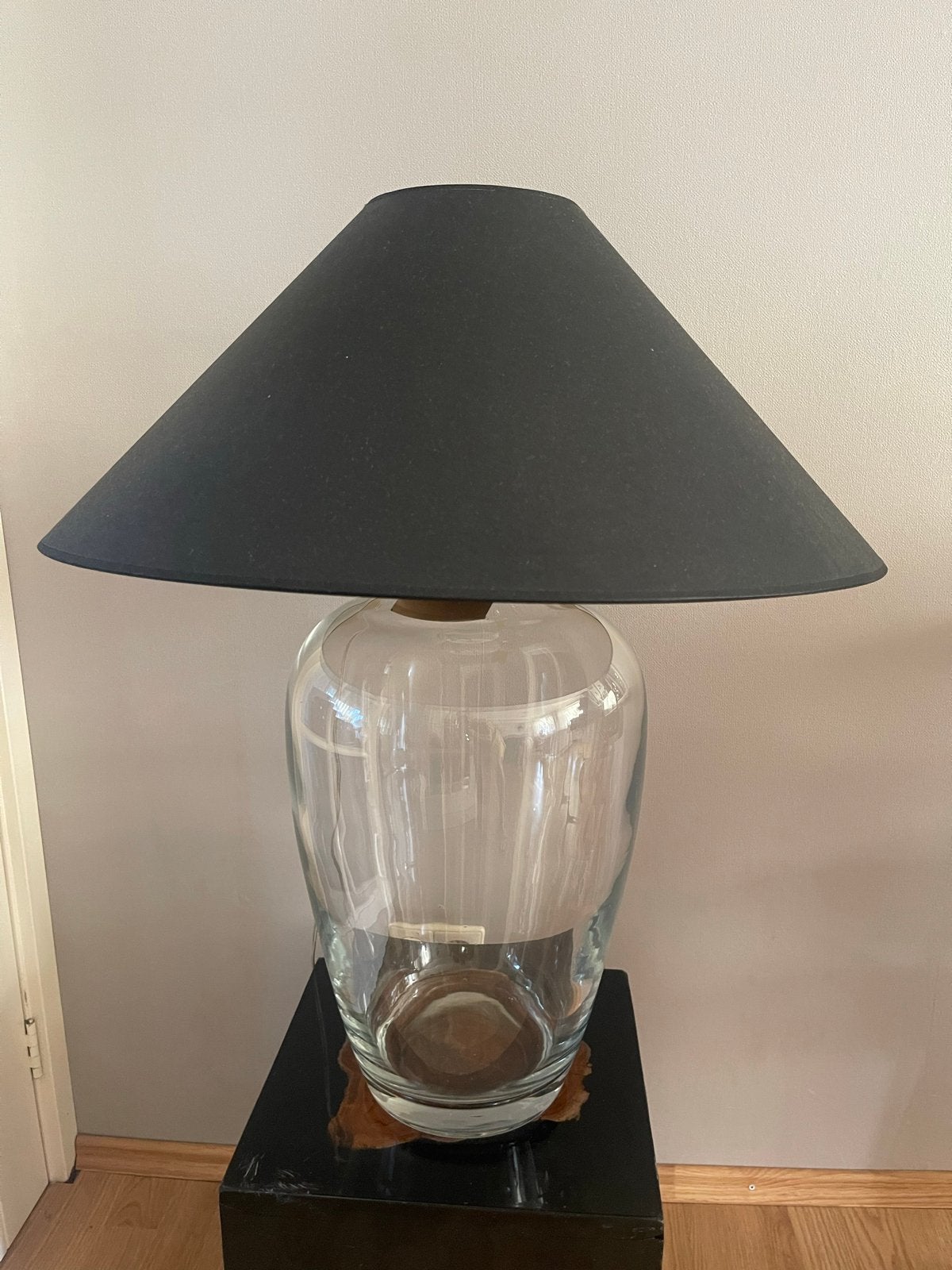 Grote glazen tafellamp met zwarte kap, Ophalen, Overige merken, Zwart, E27 (groot)