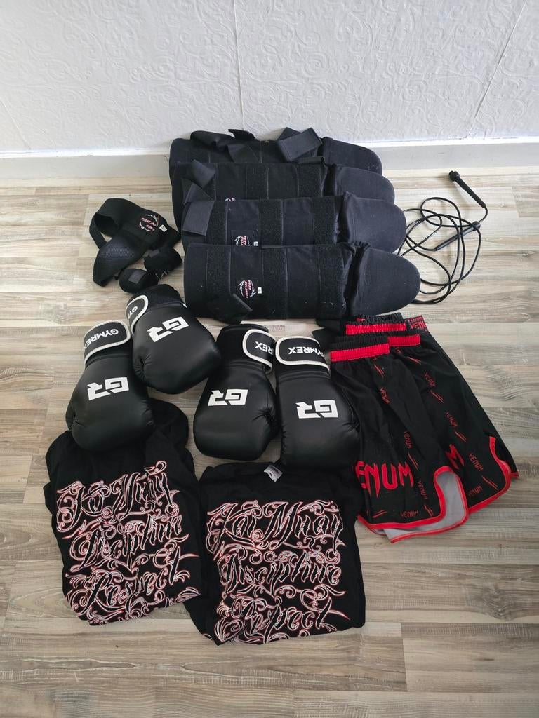 Boksset: handschoenen, shorts, springtouw en meer, Ophalen of Verzenden, Bal