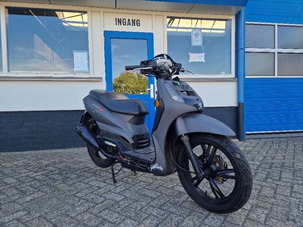 OPKNAPPER : PEUGEOT TWEET RS , motor goed 2x schijfrem BROM, Ophalen, Zo goed als nieuw, Maximaal 45 km/u