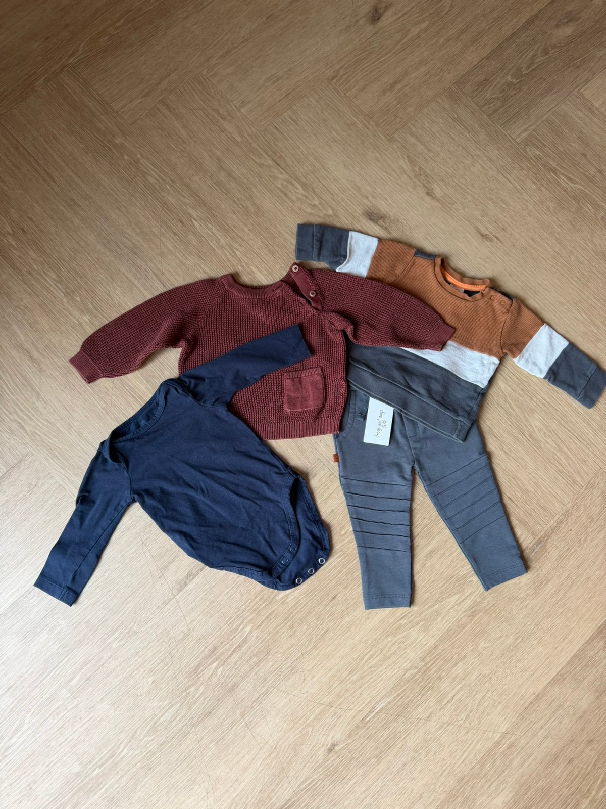 Leuk setje kleding voor baby's (maat 68), Ophalen of Verzenden, Zo goed als nieuw, Jongetje of Meisje, Setje