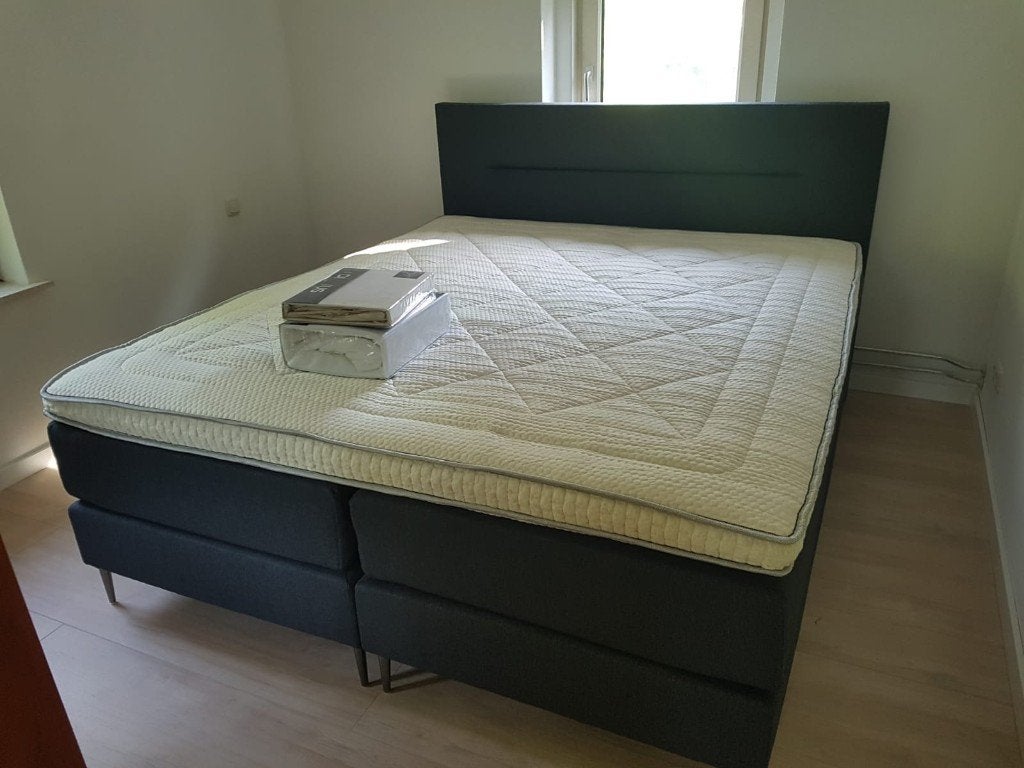 Aeromax Topper 180x210 en Matrassen 2x 90x210, Ophalen, Gebruikt, 210 cm, Tweepersoons