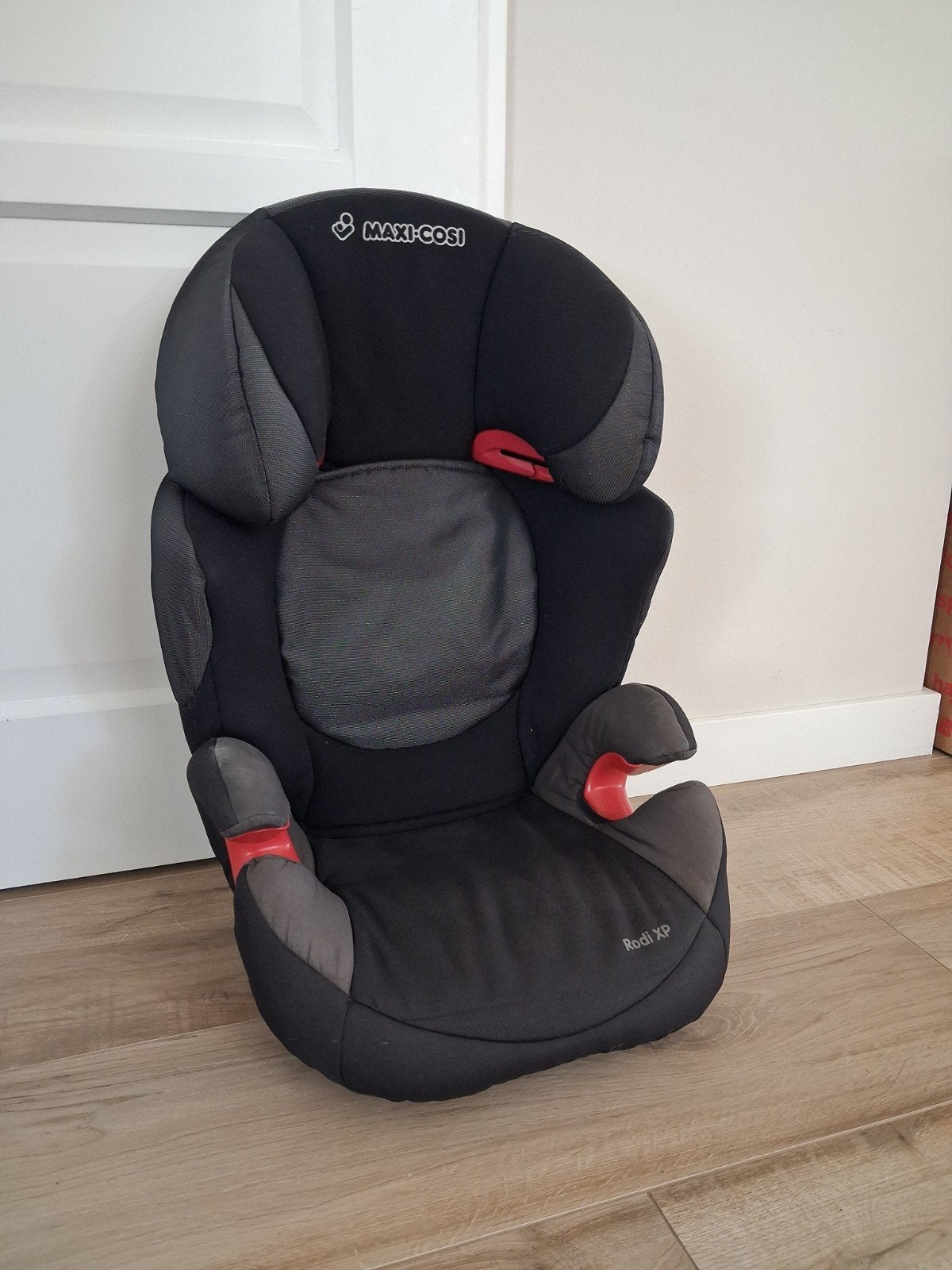 Maxi-Cosi Rodi XP 2 autostoel - Zwart, Kinderen en Baby's, Autostoeltjes, Gebruikt, Maxi-Cosi, 15 t/m 36 kg, Autogordel, Zijbescherming