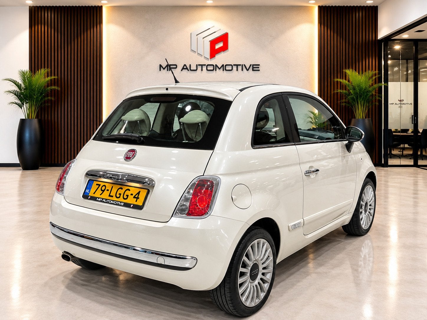 Fiat 500 1.2 Lounge|AUT|PANO|AIRCO|LMV|LEDER|NAP|, 1242 cc, Bedrijf, Handgeschakeld, 69 pk