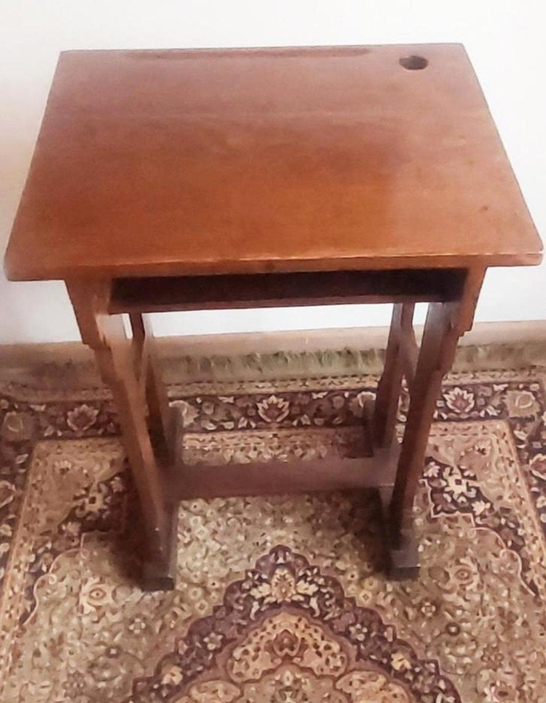 Vintage Lessenaar / Schoolbankje, Ophalen, Rechthoekig, Hout, Minder dan 55 cm