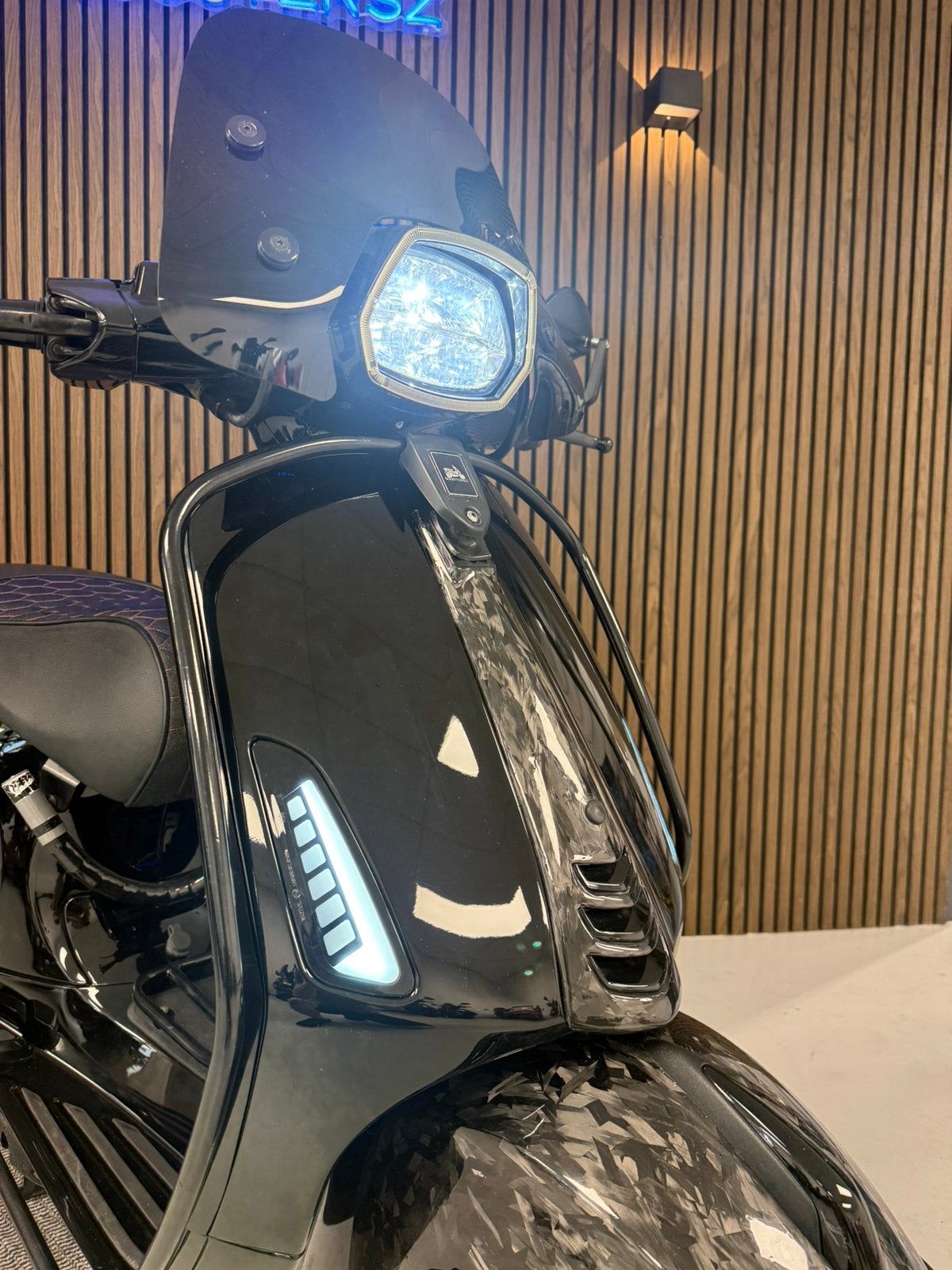 Vespa Sprint Black on Black|2023|6403Km|Brom|Full Option, Ophalen, Zo goed als nieuw, Benzine, Overige modellen