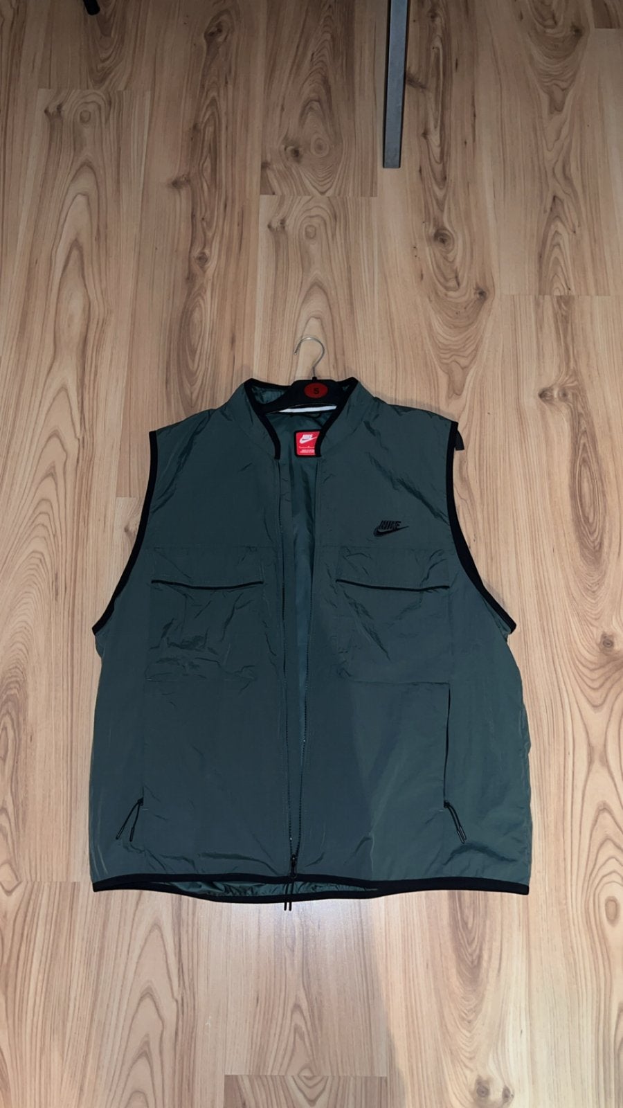 Nike Sportswear Vest - Donkergroen (Maat L), Kleding | Heren, Bodywarmers, Zo goed als nieuw, Maat 52/54 (L), Groen, Ophalen of Verzenden