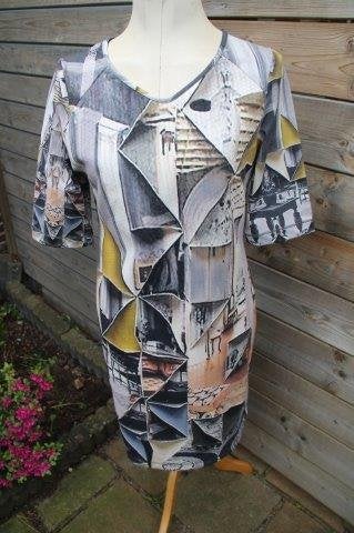 Jurk grijs/ oker Lizzy & Coco mt M  Vaste prijs, Kleding | Dames, Maat 38/40 (M), Ophalen of Verzenden, Knielengte, Grijs