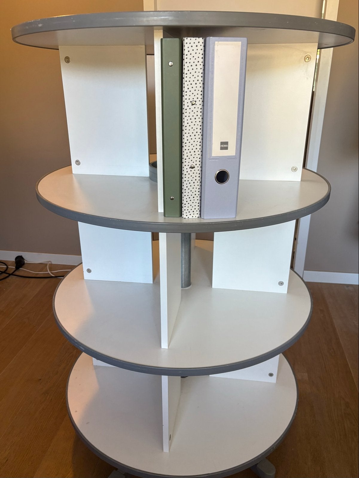 Ordner Carrousel/Draaibaar boekenrek/opbergrek met 4 niveaus, Ophalen, Gebruikt, 100 tot 150 cm, 50 tot 100 cm