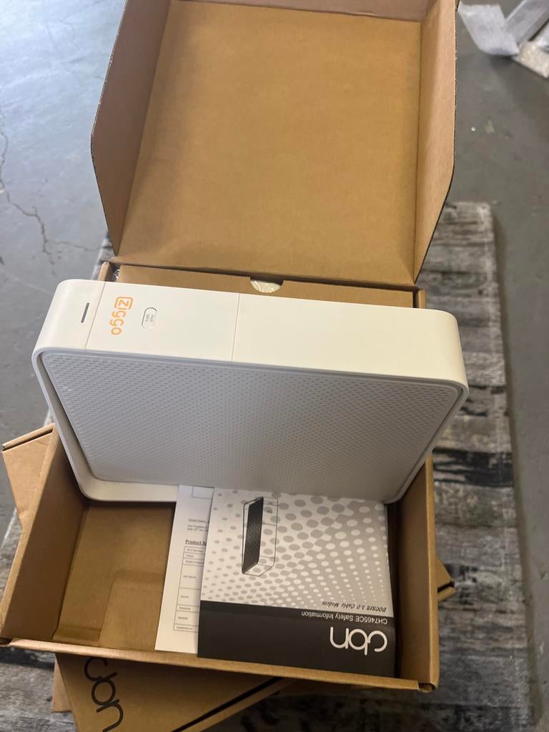 Ziggo Connectbox CH7465LG-ZG DOCSIS 3.0 Kabelmodem (5 stuks), Router met modem, Ophalen of Verzenden, Zo goed als nieuw, Nvt