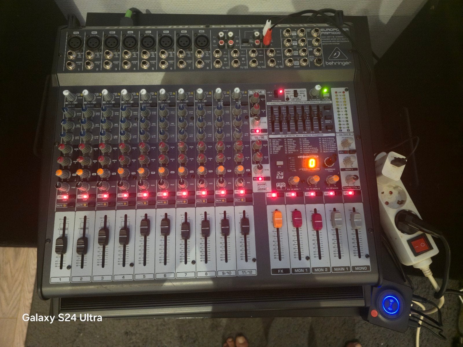 Complete professionele PA / DJ set met microfoons, Ophalen, Zo goed als nieuw, Dj-set, Behringer
