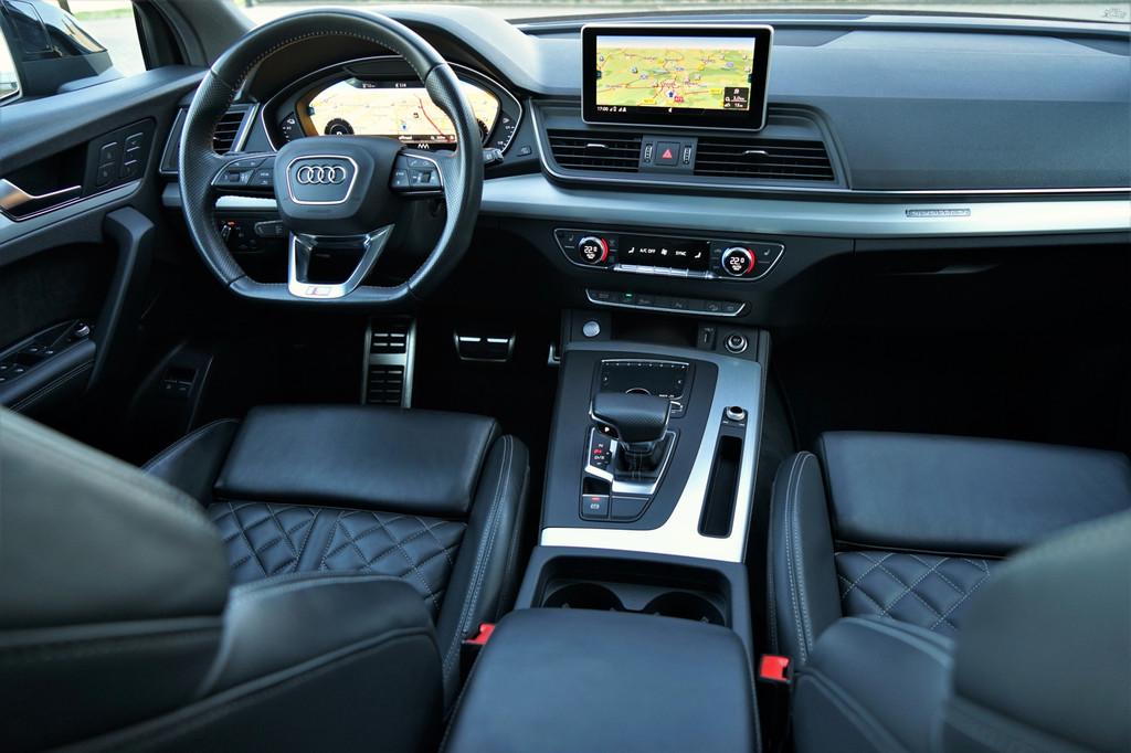 Audi Q5 50 TFSI e quattro S-line Pano RS-seats Memory Camera, 2005 kg, Zwart, 4 cilinders, Bedrijf